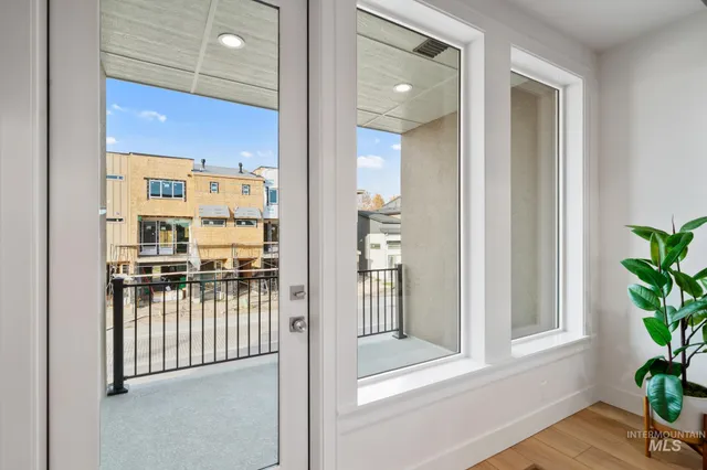 $742,900 | 5281 N River, Garden City, ID 83714