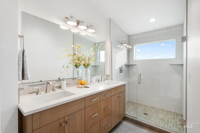 $742,900 | 5281 N River, Garden City, ID 83714