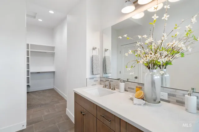 $742,900 | 5281 N River, Garden City, ID 83714