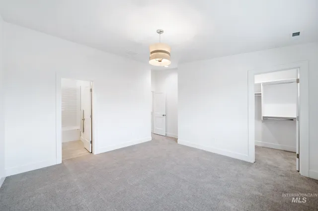 $742,900 | 5281 N River, Garden City, ID 83714