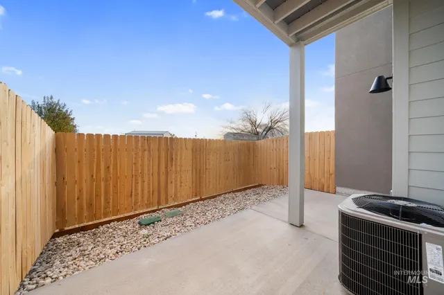 $742,900 | 5281 N River, Garden City, ID 83714