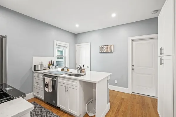 $4,200 | 55 Saxton Street, Unit 1, Boston, MA 02125