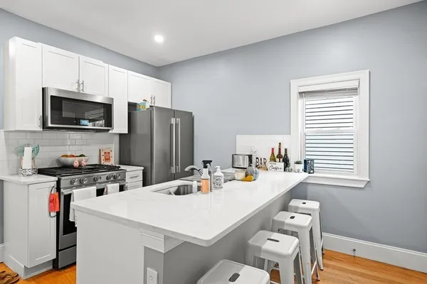 $4,200 | 55 Saxton Street, Unit 1, Boston, MA 02125