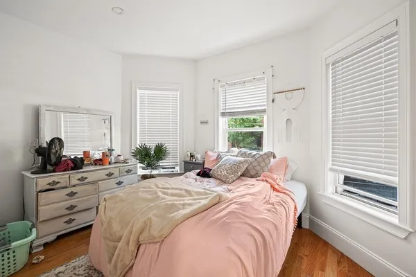 $4,200 | 55 Saxton Street, Unit 1, Boston, MA 02125