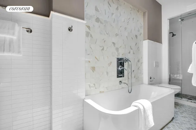 $5,650,000 | 307 East 87th Street | Upper East Side