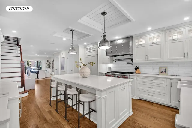 $5,650,000 | 307 East 87th Street | Upper East Side