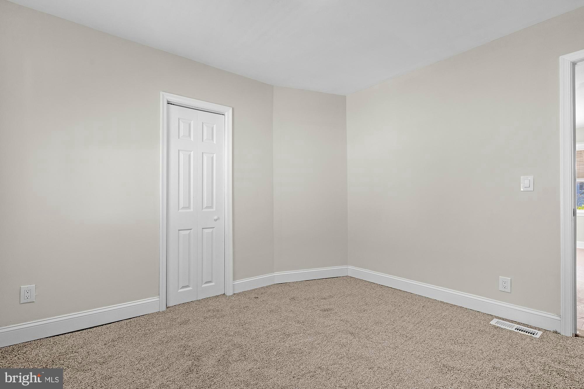 3708 West Cold Spring Lane Baltimore, MD 21215 - Photo 24 of 33 a room that has a window in it