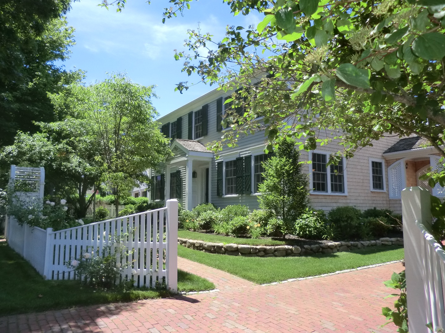 114 South Summer Street Edgartown, MA 02539 - Photo 1 of 102