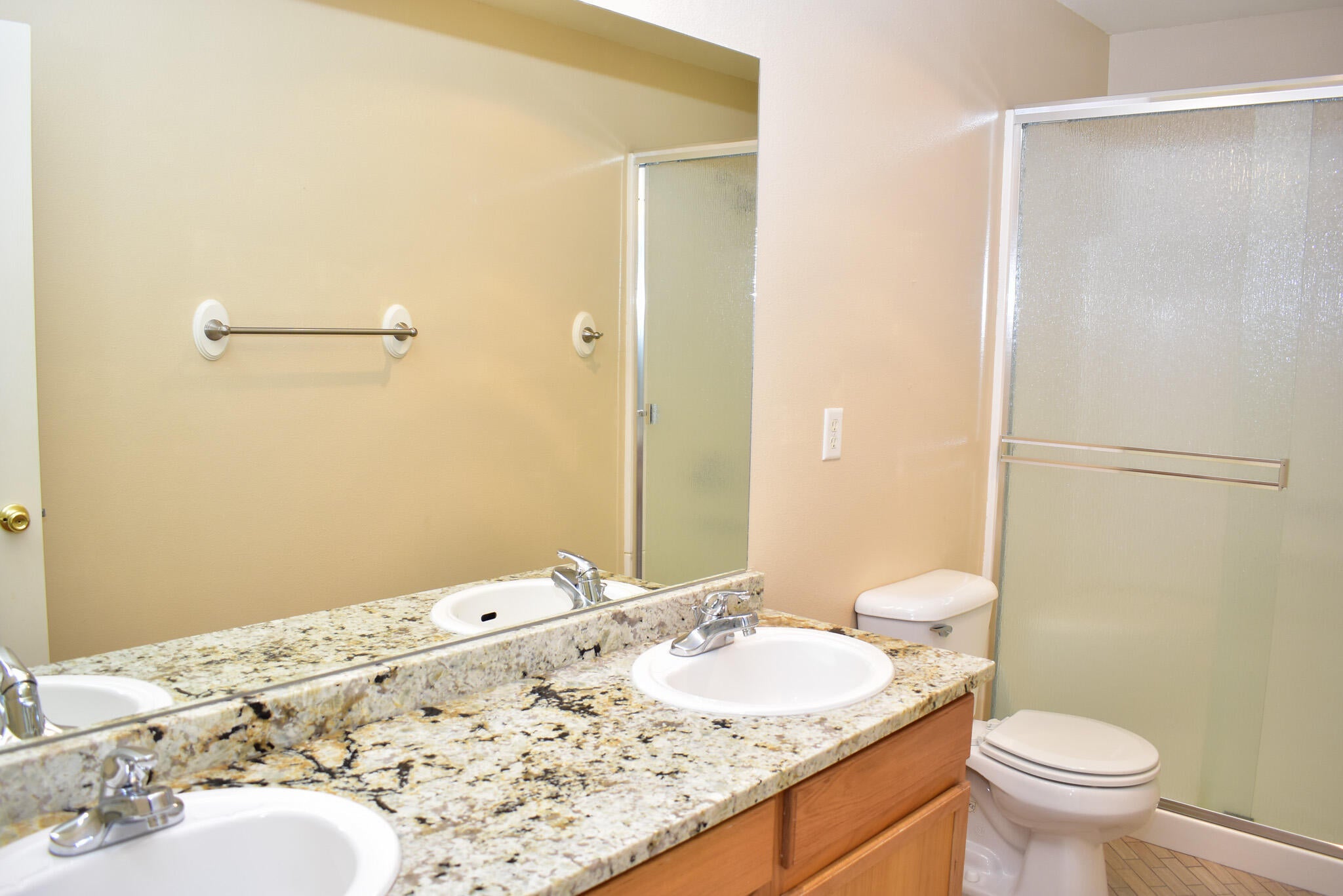3015 Merriman Road, Unit 2 Medford, OR 97501 - Photo 16 of 19 DSC_0320