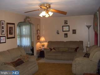 16 Holly Street Clementon, NJ 08021 - Photo 4 of 5 Gallery Image 4
