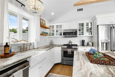 $995,000 | 17 Goose Island Road, Narragansett, RI 02882