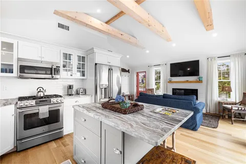 $995,000 | 17 Goose Island Road, Narragansett, RI 02882