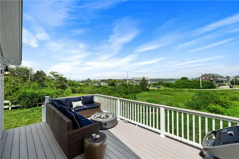 $995,000 | 17 Goose Island Road, Narragansett, RI 02882