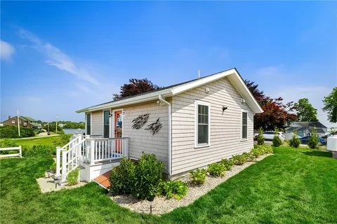 $995,000 | 17 Goose Island Road, Narragansett, RI 02882