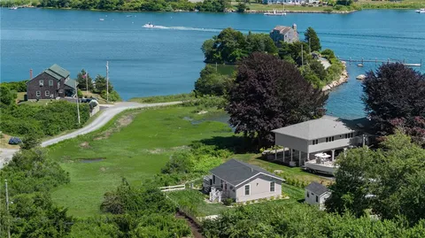 $995,000 | 17 Goose Island Road, Narragansett, RI 02882