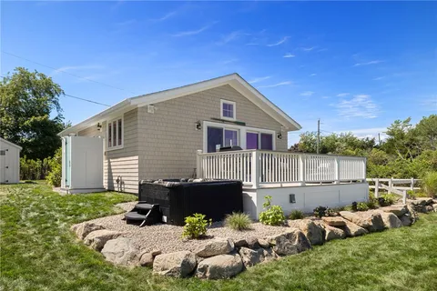 $995,000 | 17 Goose Island Road, Narragansett, RI 02882
