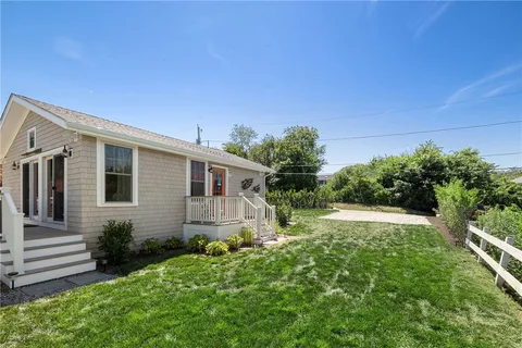 $995,000 | 17 Goose Island Road, Narragansett, RI 02882