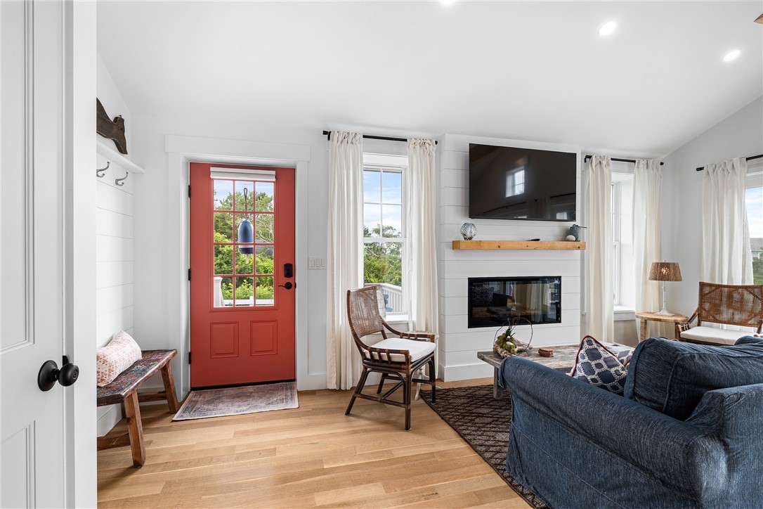 17 Goose Island Road Narragansett, RI 02882 - Photo 7 of 50