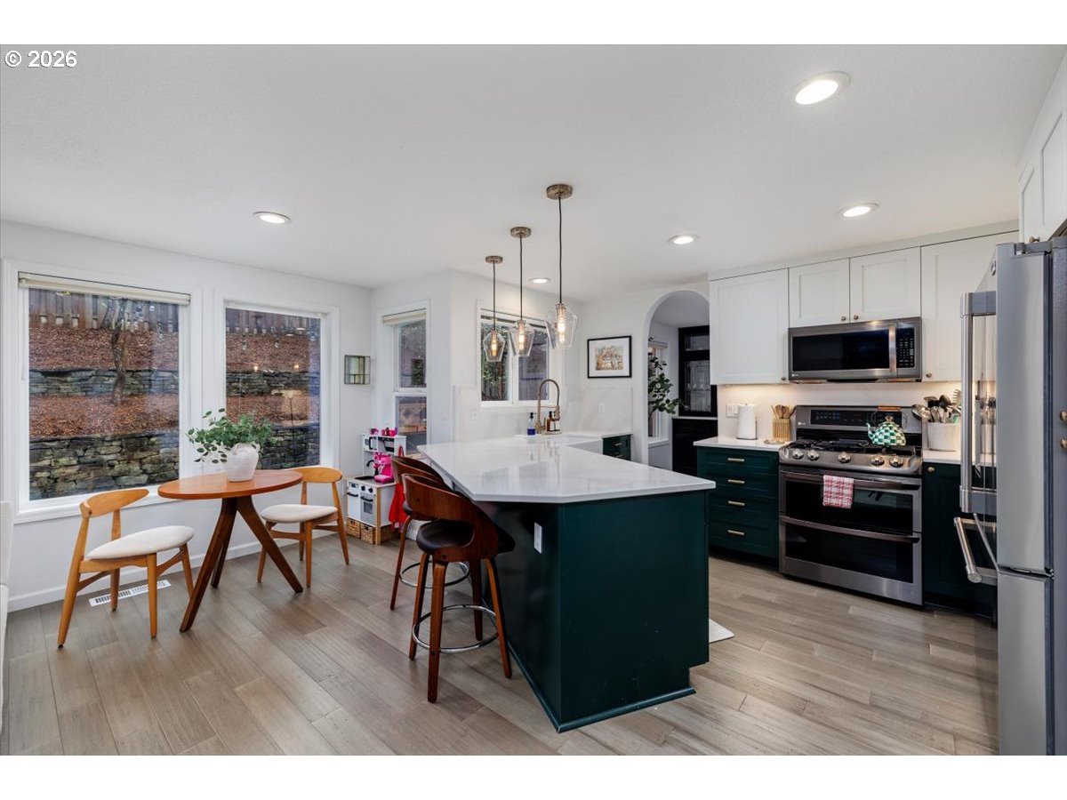 14325 Southwest Spaniel Court Beaverton, OR 97008 - Photo 16 of 42