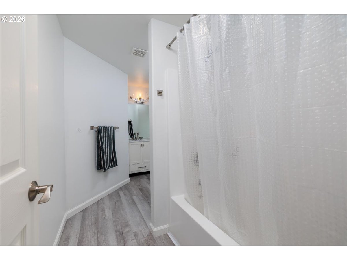 14325 Southwest Spaniel Court Beaverton, OR 97008 - Photo 31 of 42