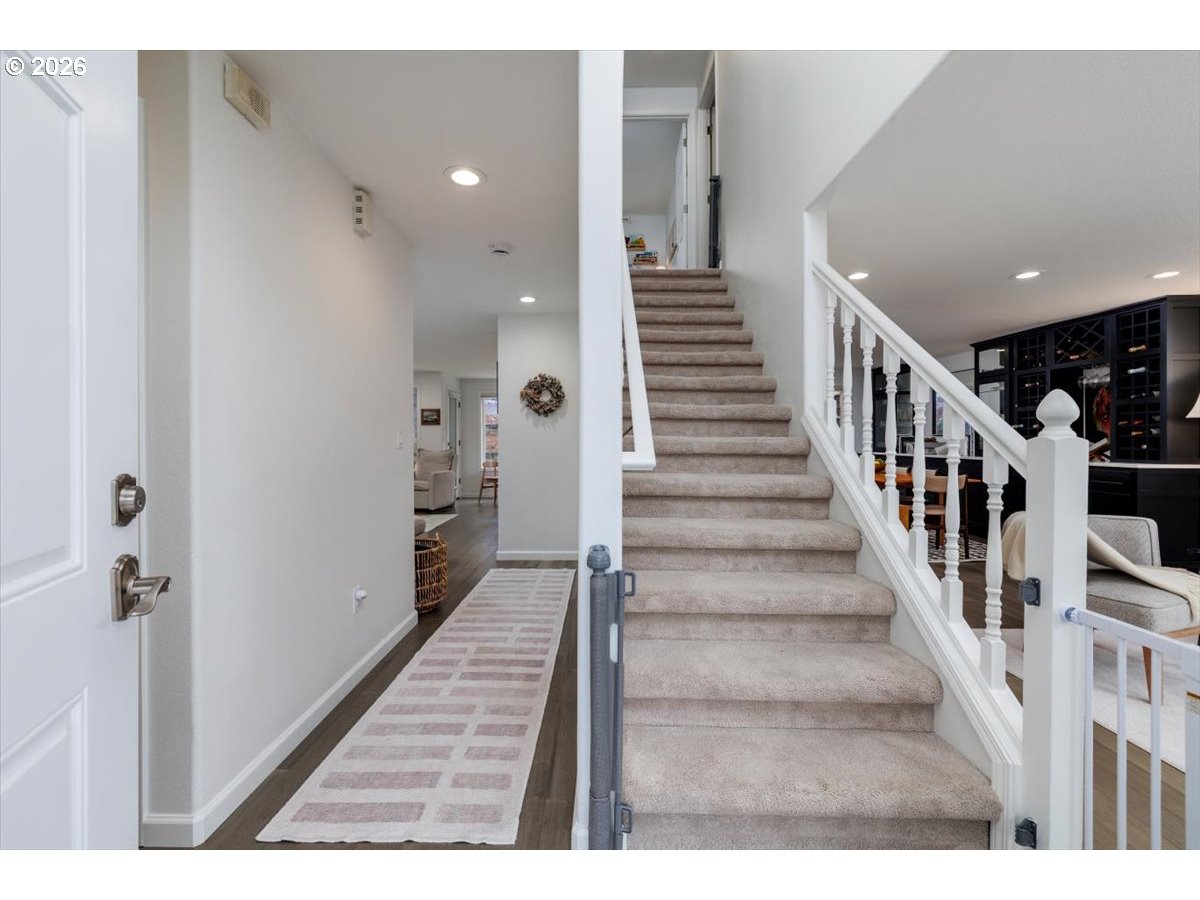 14325 Southwest Spaniel Court Beaverton, OR 97008 - Photo 7 of 42