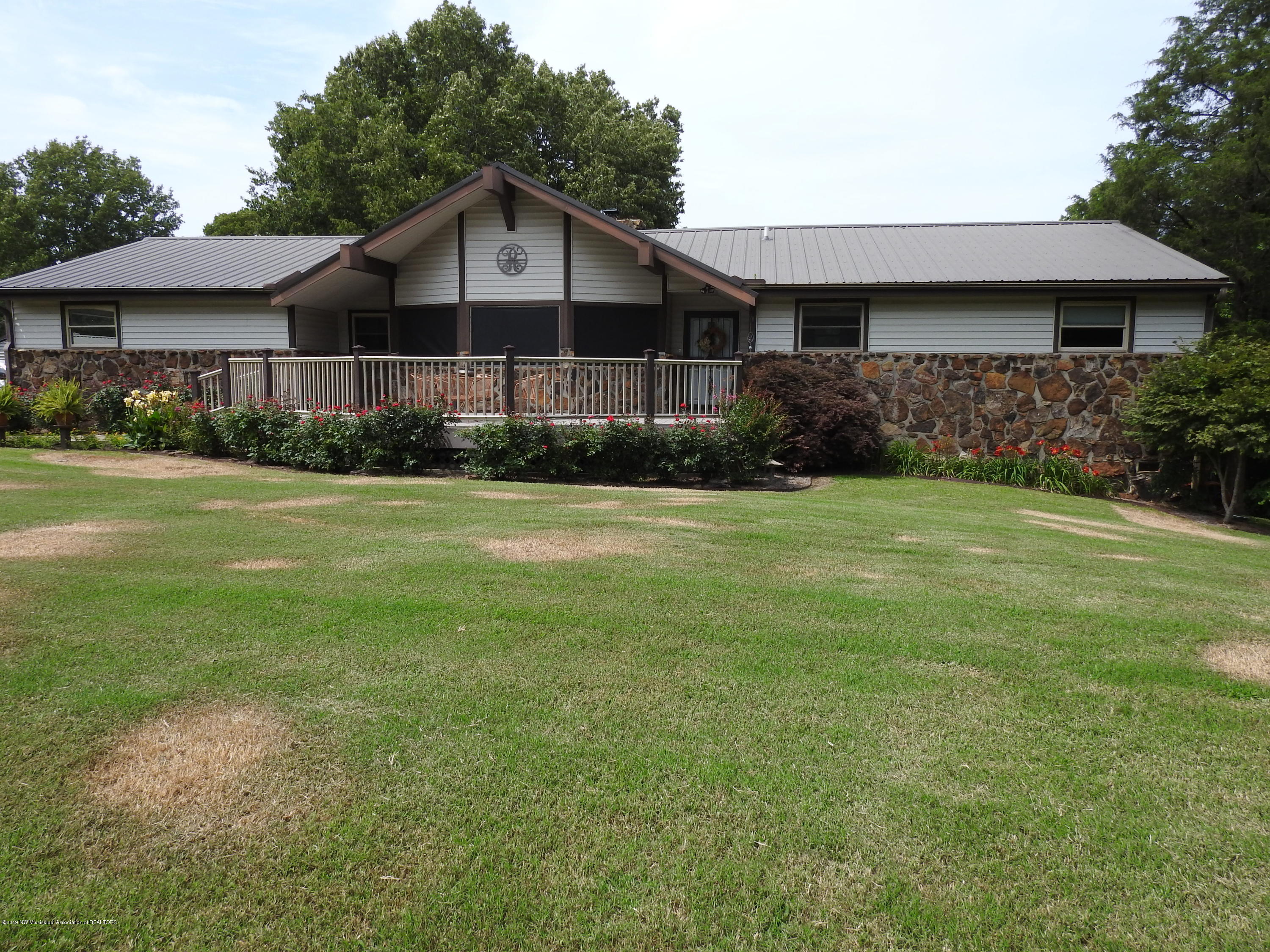 5148 Star Landing Road Lake Cormorant, MS 38641 - Photo 3 of 54 Gallery Image 3
