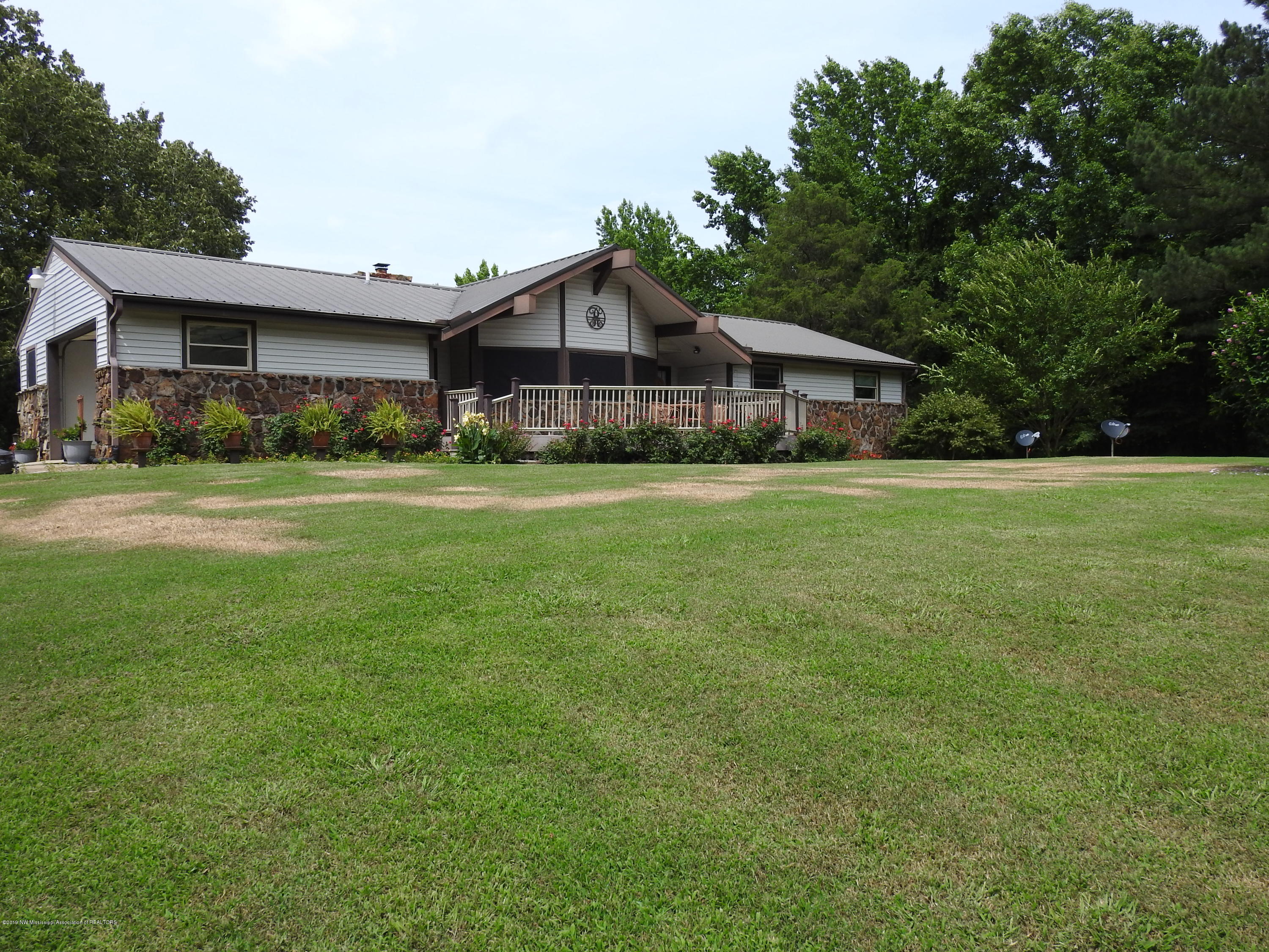 5148 Star Landing Road Lake Cormorant, MS 38641 - Photo 4 of 54 Gallery Image 4