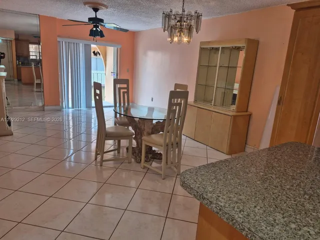 $1,900 | 440 East 23rd Street, Unit 1401, Hialeah, FL 33013