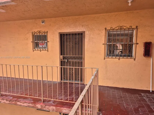 $1,900 | 440 East 23rd Street, Unit 1401, Hialeah, FL 33013