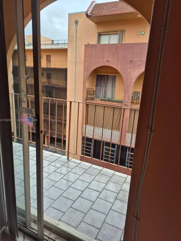 $1,900 | 440 East 23rd Street, Unit 1401, Hialeah, FL 33013