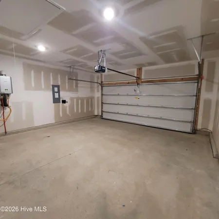 $2,400 | 7120 Foxhollow Lane, Leland, NC 28451