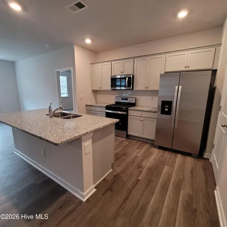 $2,400 | 7120 Foxhollow Lane, Leland, NC 28451