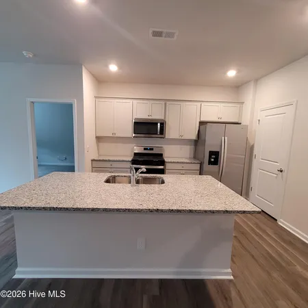 $2,400 | 7120 Foxhollow Lane, Leland, NC 28451