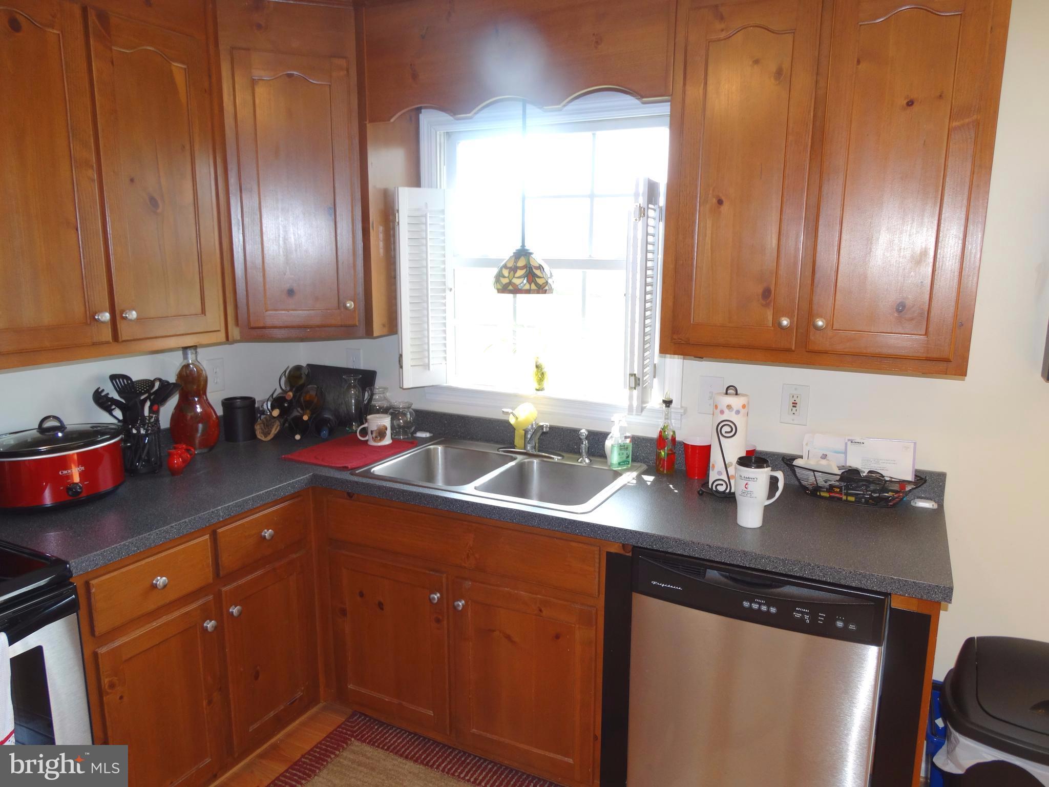 5440 Porterstown Road Keedysville, MD 21756 - Photo 2 of 20 Kitchen
