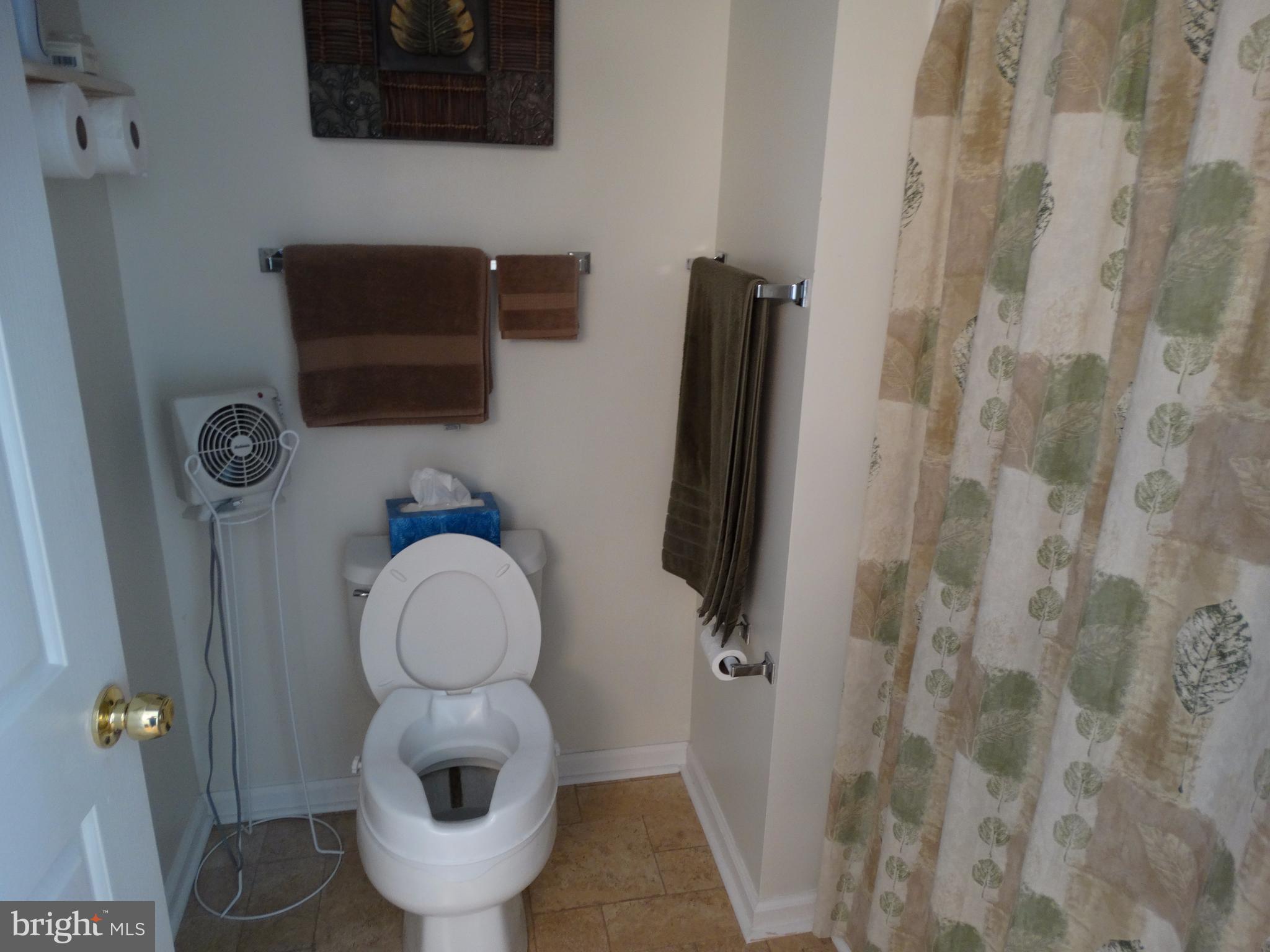 5440 Porterstown Road Keedysville, MD 21756 - Photo 12 of 20 Bath