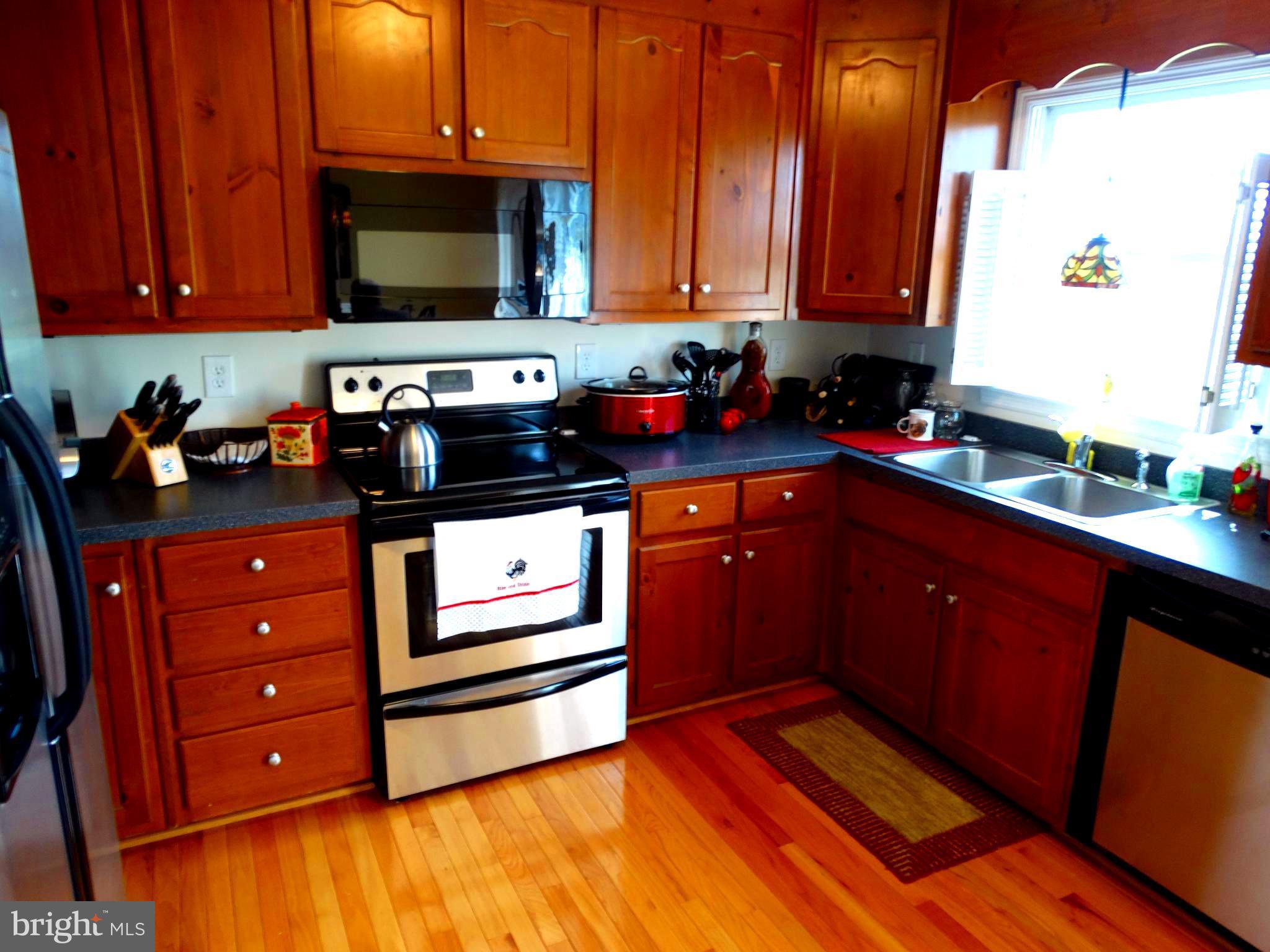 5440 Porterstown Road Keedysville, MD 21756 - Photo 3 of 20 Kitchen