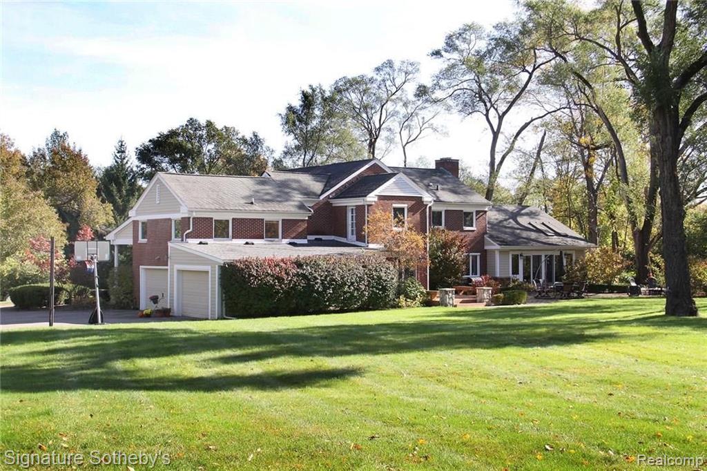 32275 Bingham Road Bingham Farms, MI 48025 - Photo 2 of 51