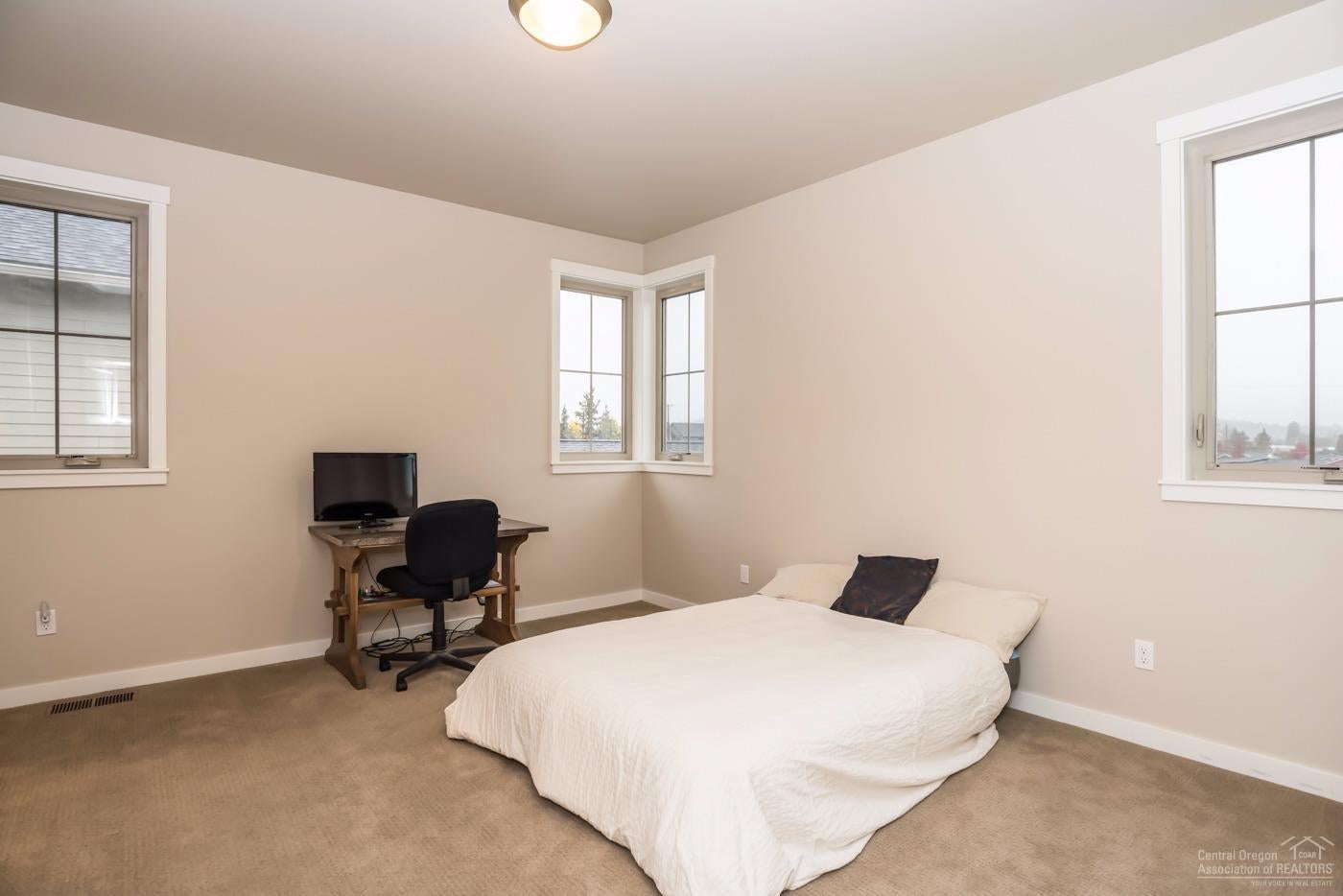 63178 Iner Loop Bend, OR 97701 - Photo 15 of 25 Additional Photo