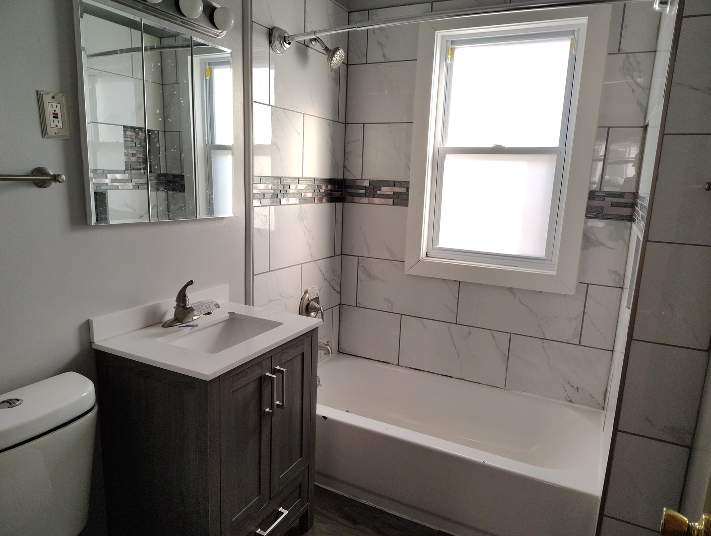 5541 West Grace Street Chicago, IL 60641 - Photo 11 of 26