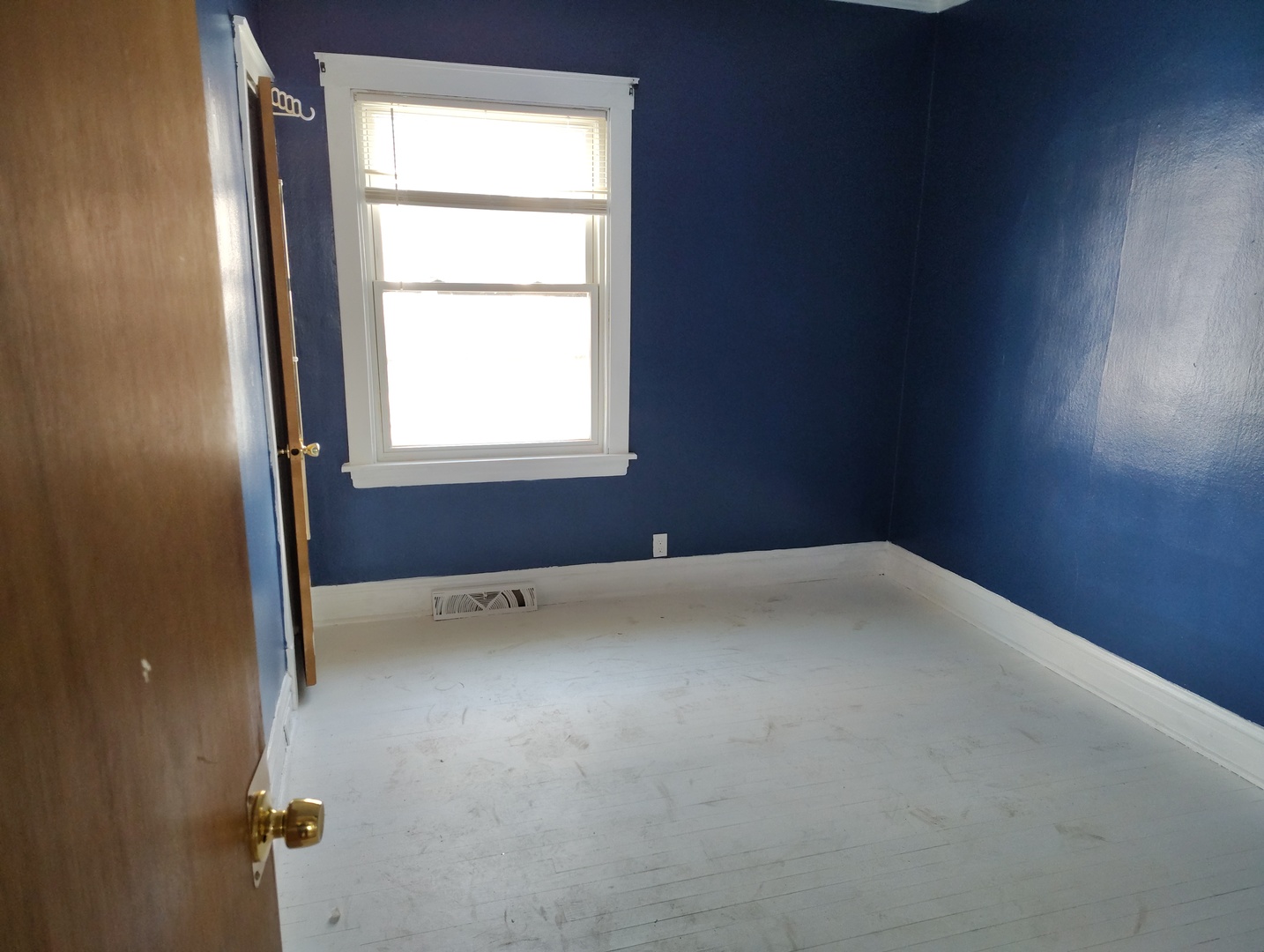 5541 West Grace Street Chicago, IL 60641 - Photo 6 of 26