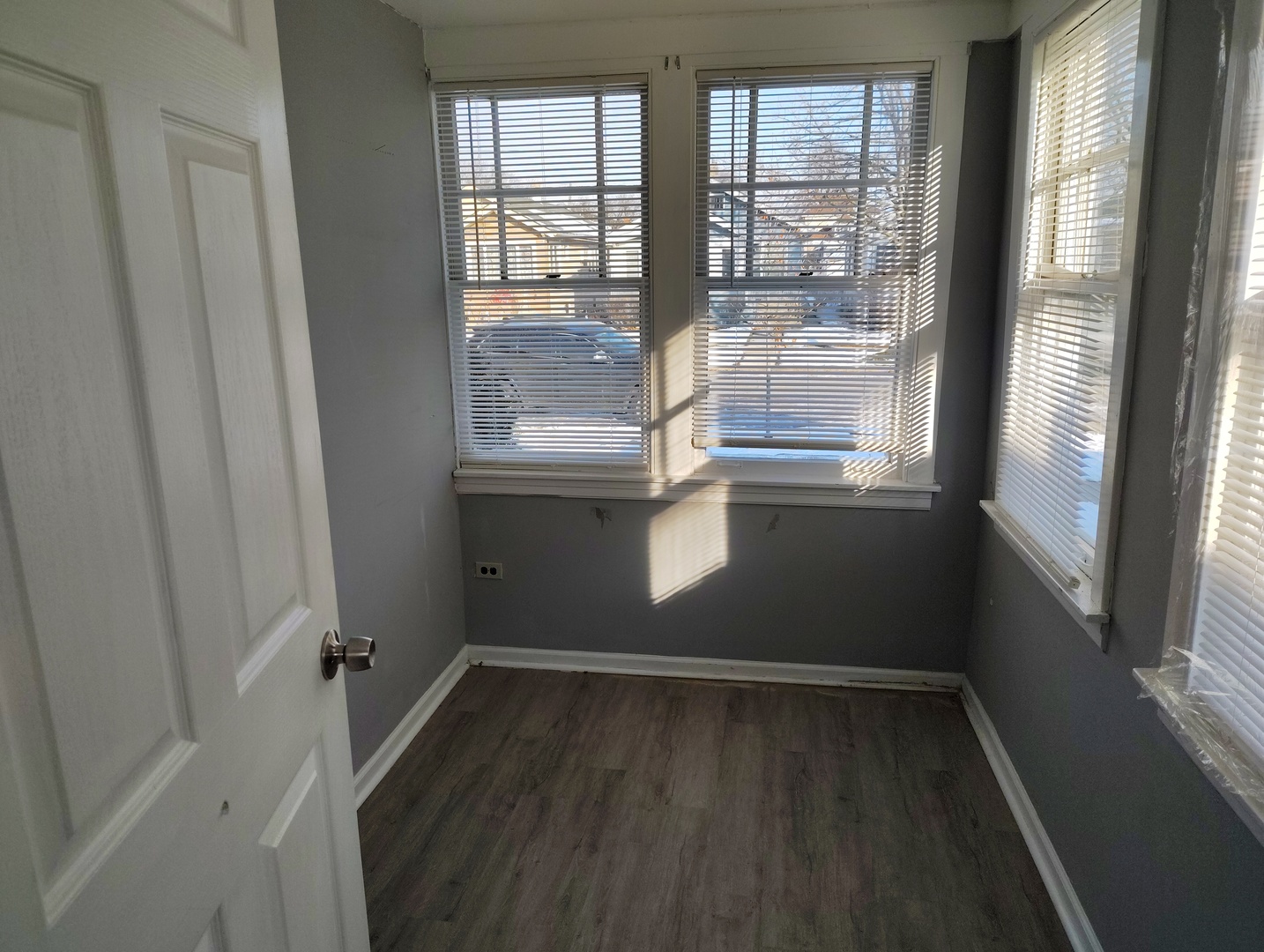 5541 West Grace Street Chicago, IL 60641 - Photo 8 of 26