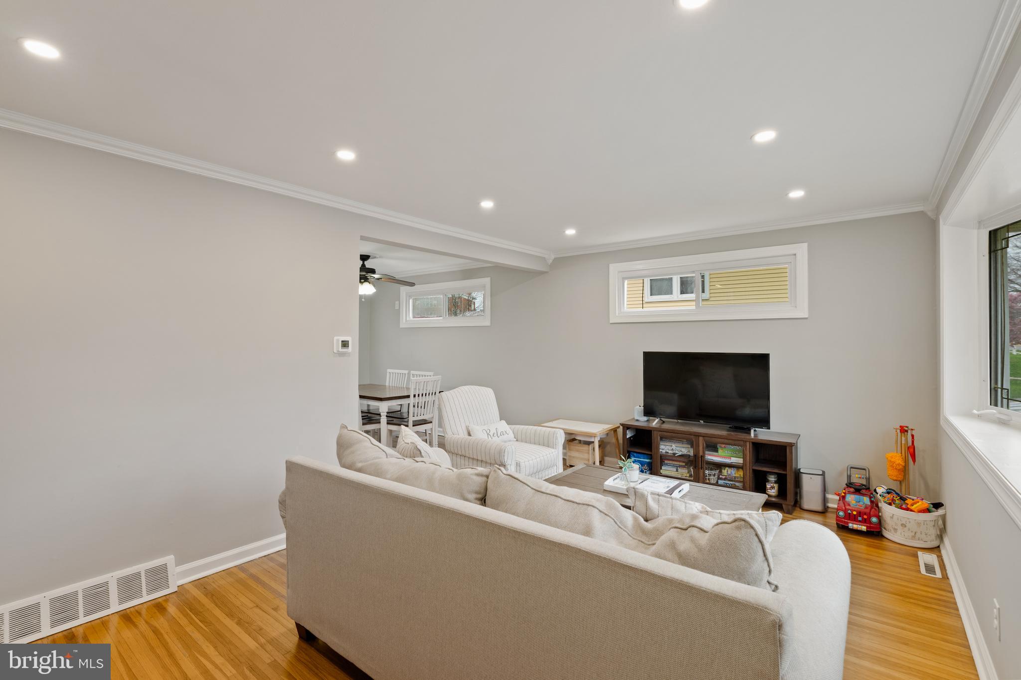 114 North Valleybrook Road Cherry Hill, NJ 08034 - Photo 5 of 41