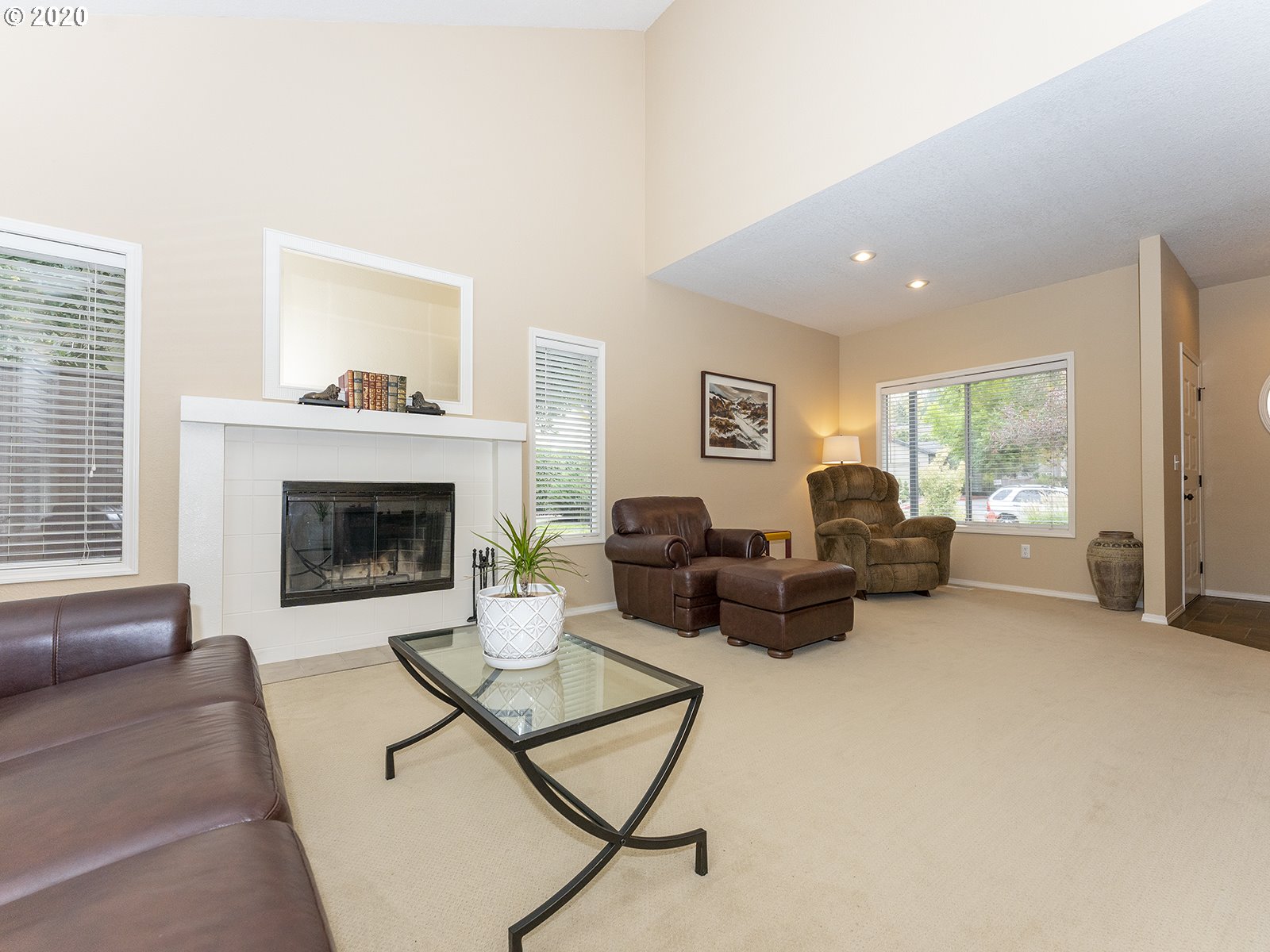 98 Kingsgate Road Lake Oswego, OR 97035 - Photo 3 of 24 Gallery Image 3