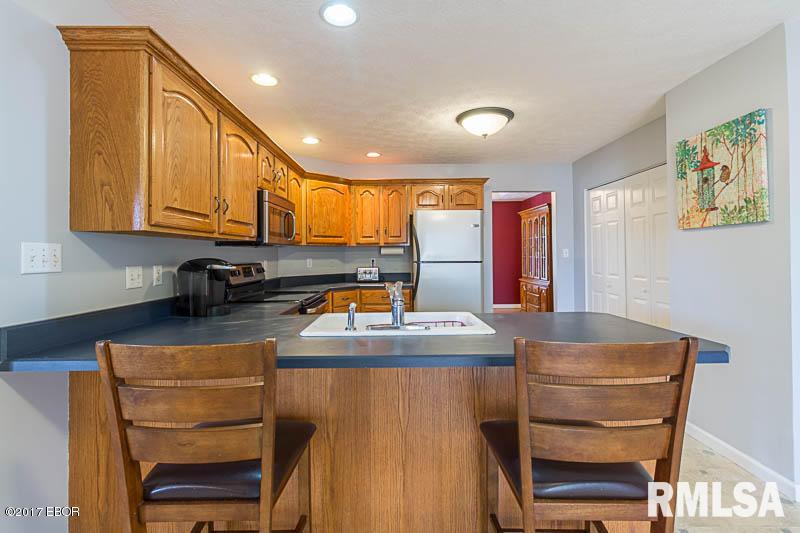 3029 Hickory Ridge Drive Herrin, IL 62948 - Photo 9 of 27 Gallery Image 9