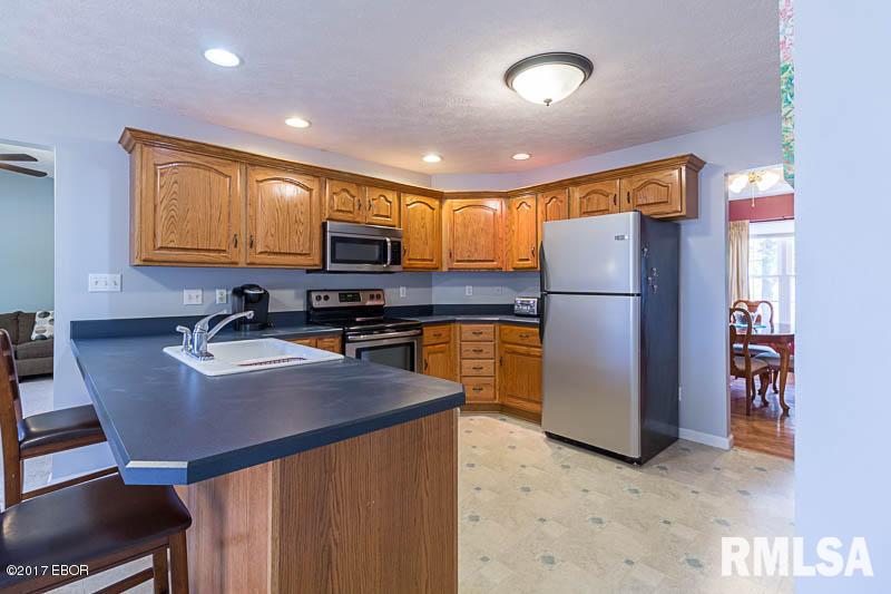 3029 Hickory Ridge Drive Herrin, IL 62948 - Photo 10 of 27 Gallery Image 10