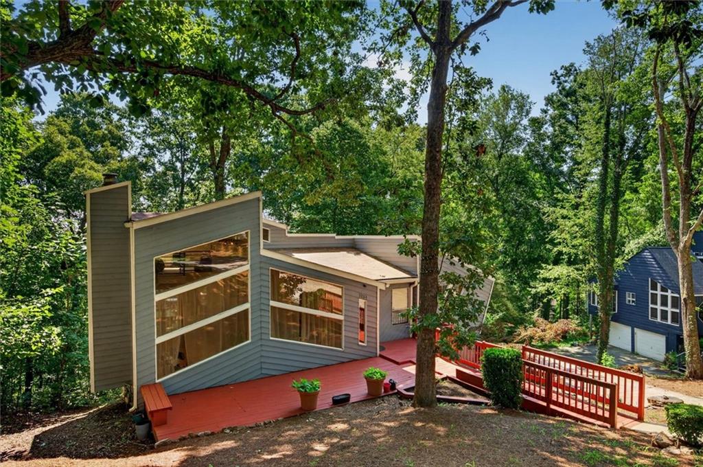 1981 Kinridge Road Marietta, GA 30062 - Photo 4 of 51 Gallery Image 4