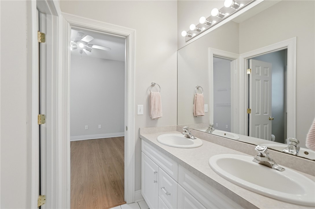 472 Timber Walk Court Springboro, OH 45066 - Photo 26 of 86 This Jack and Jill bathroom connects bedrooms 2 and 3