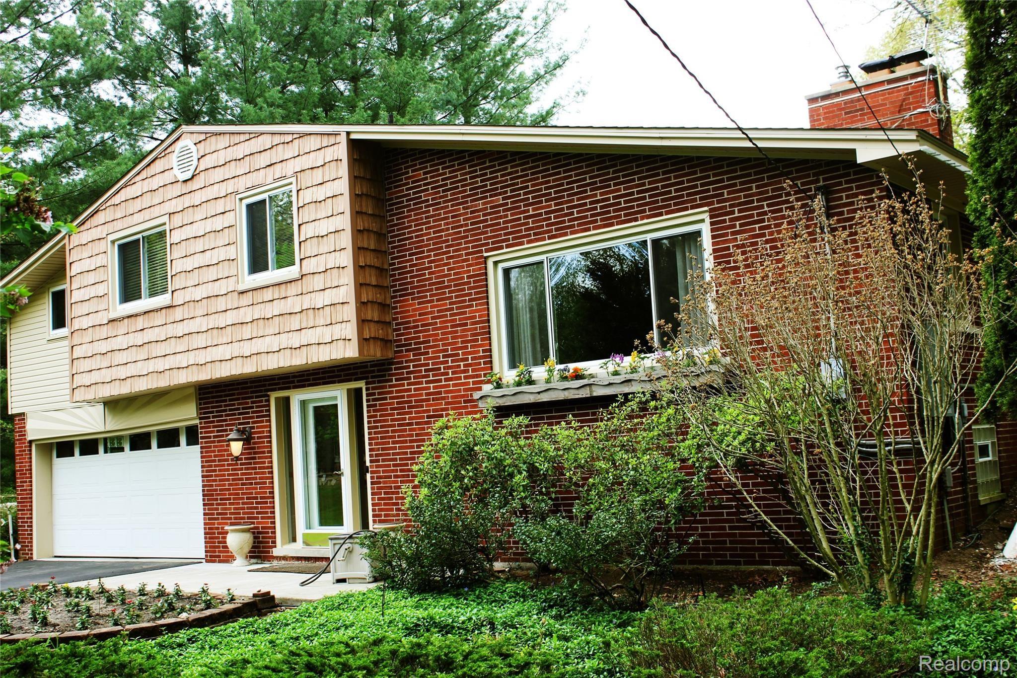 19380 Savage Road Belleville, MI 48111 - Photo 15 of 99 FRONT
