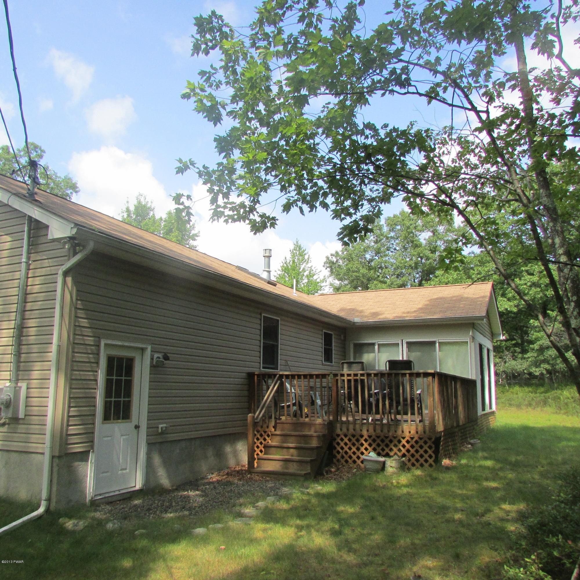 2140 Oaktree Lane Bushkill, PA 18324 - Photo 24 of 27