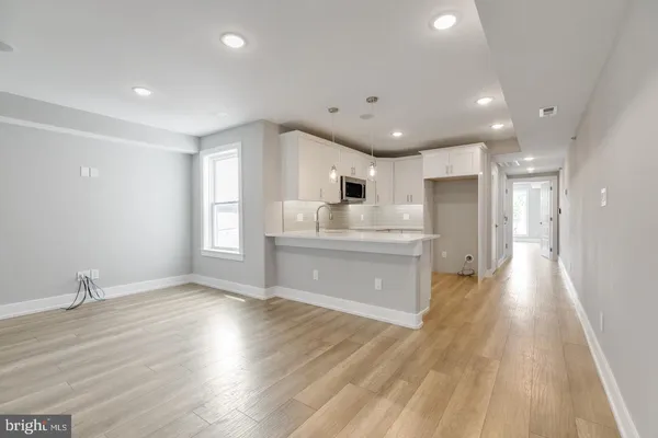 $1,350 | 419 West Cumberland Street, Unit 1, Philadelphia, PA 19133